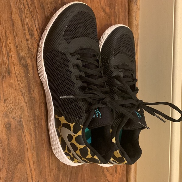 Nike Flare 2 Women’s Tennis Shoes Size 9 - Picture 3 of 5